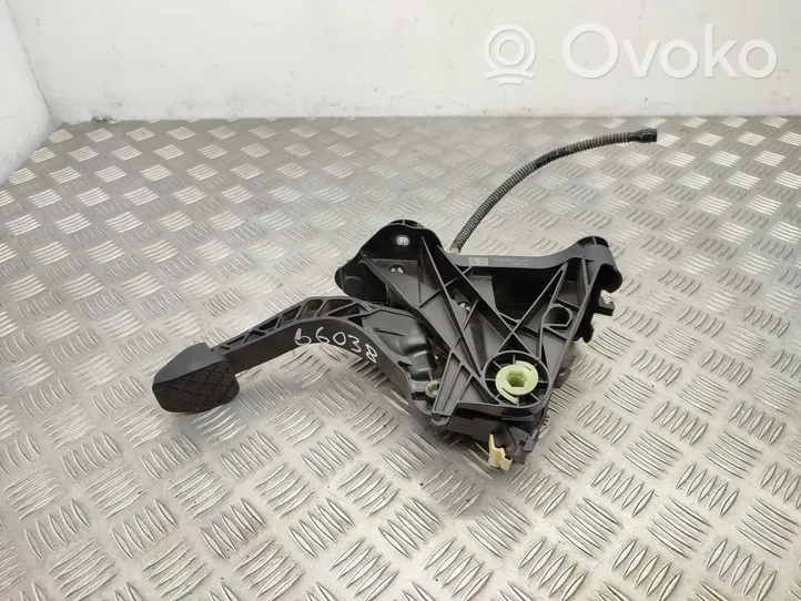 Volkswagen Golf VII Clutch pedal 5Q1721059GG