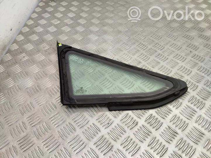 Volkswagen Golf Sportsvan Front triangle window/glass 43R011582