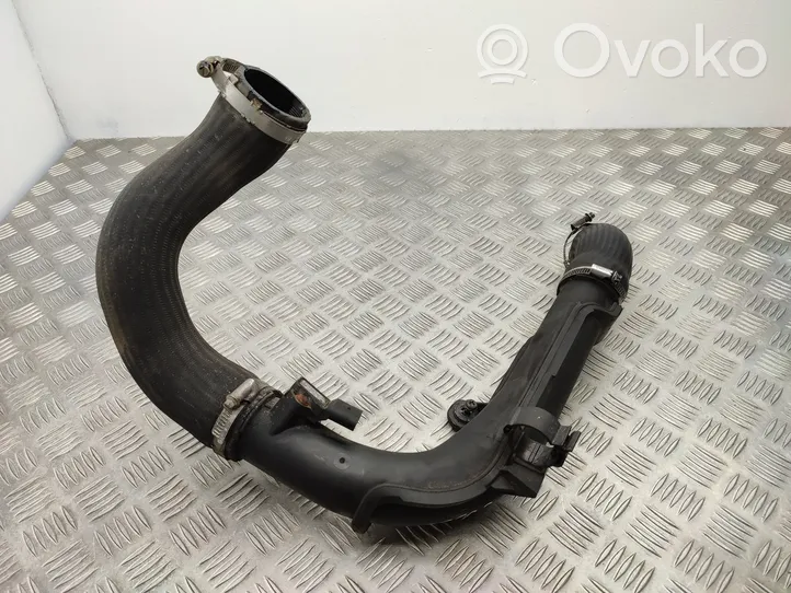 Volkswagen Tiguan Tube d'admission de tuyau de refroidisseur intermédiaire 1K0145770AE