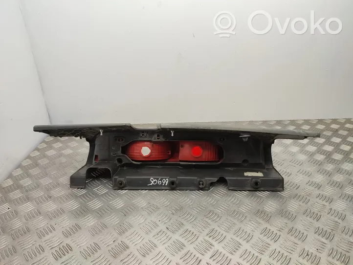 Opel Vivaro Lampa tylna 93857722