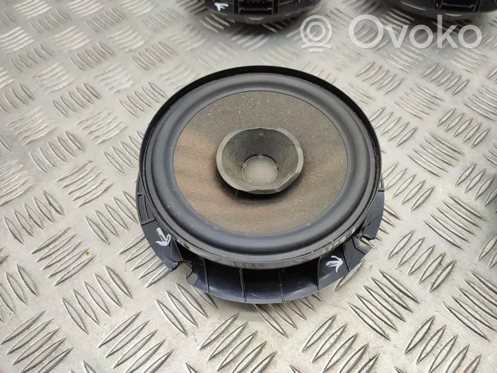 Volkswagen Polo V 6R Audioanlage Soundsystem HiFi komplett 6R0035453A