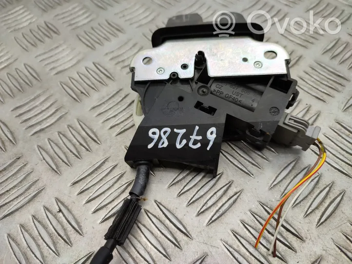 Audi A4 S4 B7 8E 8H Blocco/chiusura/serratura del portellone posteriore/bagagliaio 4F5827505D