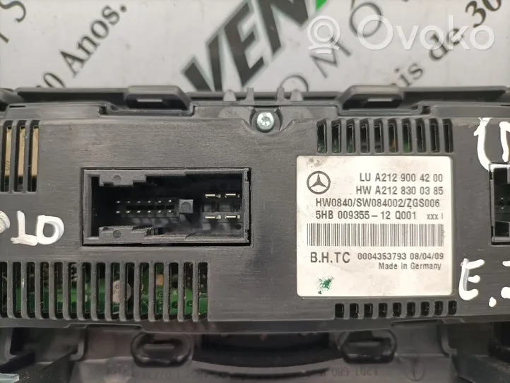 Mercedes-Benz E C207 W207 Climate control unit 