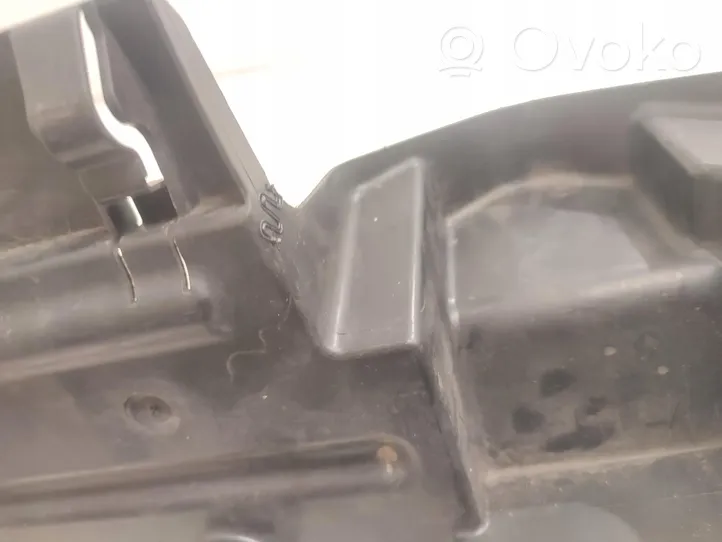 Peugeot 3008 I Rivestimento della modanatura della chiusura del vano motore/cofano 