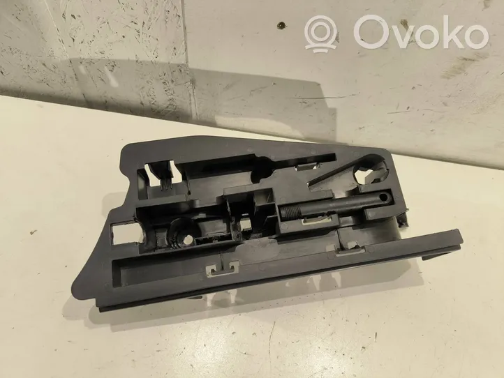 Audi A6 S6 C6 4F Boîte à outils 4F5012111A