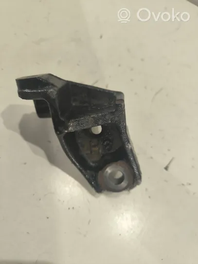 Lexus RX 450H Gearbox mounting bracket 3120082DA