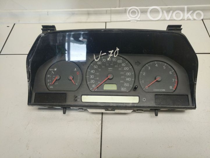 Volvo V70 Spidometras (prietaisų skydelis) 9451530