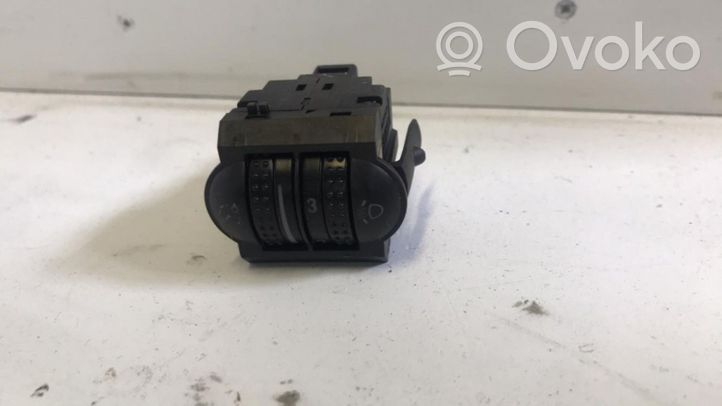 Volkswagen PASSAT B5 Light module LCM 3B0941333