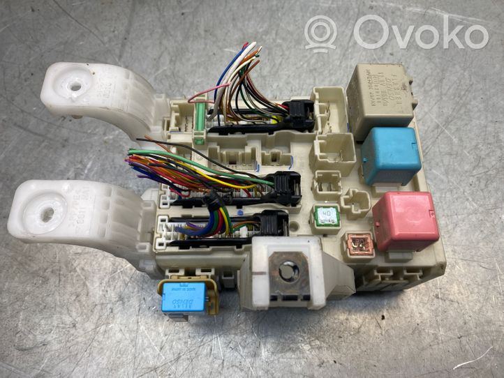 Toyota Prius (NHW20) Sulakemoduuli 8273047290