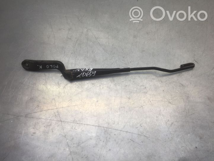 Volkswagen Polo Windshield/front glass wiper blade 6N955409