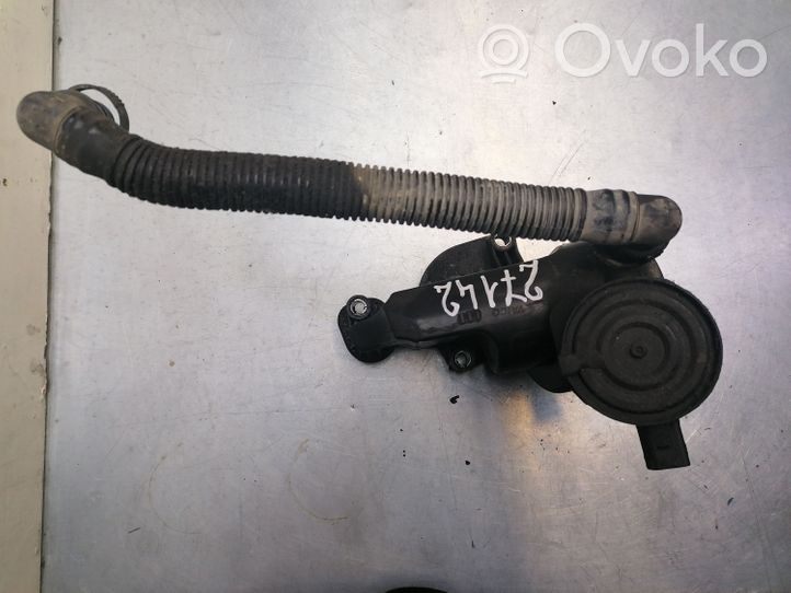 Volkswagen Golf V Separatore dello sfiato dell’olio 03610346AH