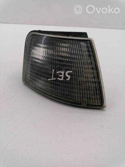 Seat Toledo I (1L) Indicatore di direzione anteriore 961592