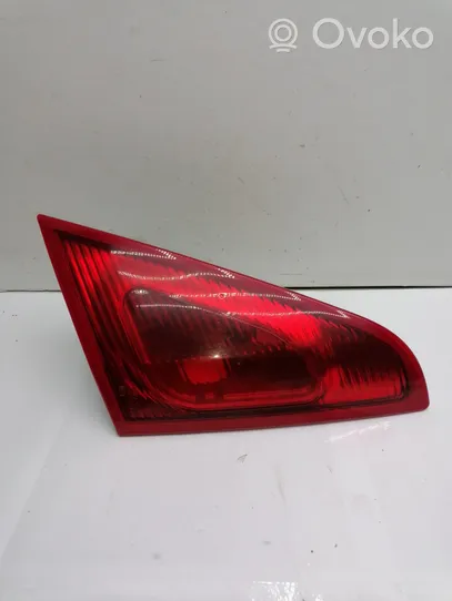 Mitsubishi Colt Lampy tylnej klapy bagażnika MN105623