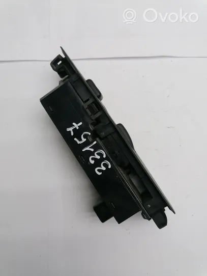Mitsubishi Colt Interruttore di controllo dell’alzacristalli elettrico MR587959