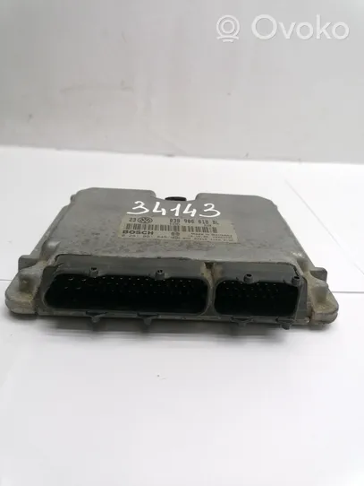 Volkswagen Golf IV Sterownik / Moduł ECU 038906018BL