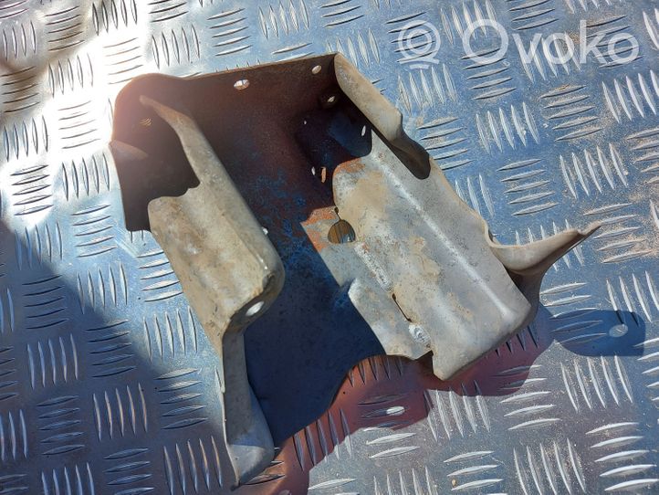 Renault Kangoo II Engine mounting bracket 