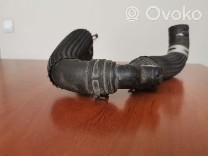 Renault Trafic II (X83) Engine coolant pipe/hose 922440