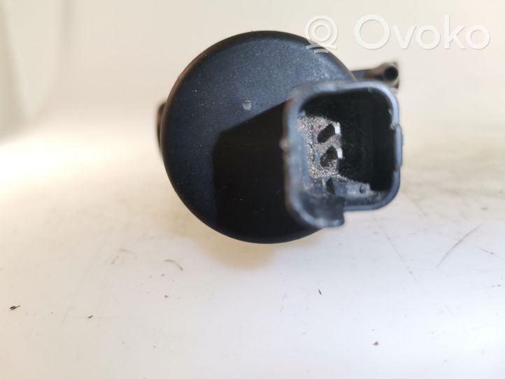 Renault Master II Windscreen/windshield washer pump 9641553880