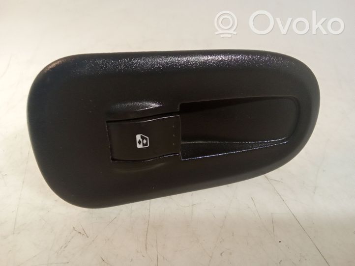 Opel Movano B Electric window control switch 8200548968