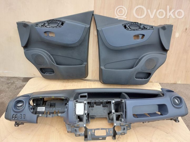 Opel Vivaro Panelė 93454259