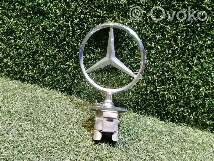 Mercedes-Benz S W222 Mostrina con logo/emblema della casa automobilistica 