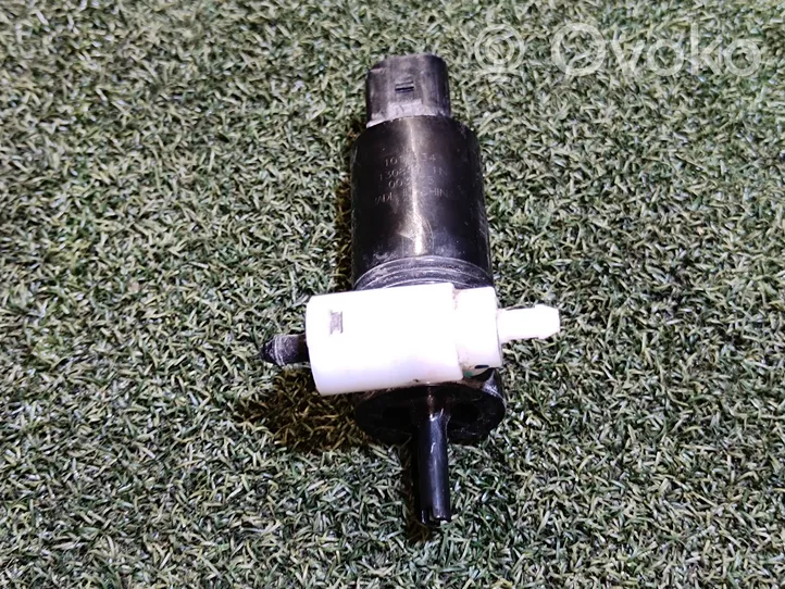 Mercedes-Benz S W222 Windscreen/windshield washer pump 1017634