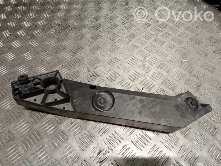 Opel Vivaro Traverse, support de radiateur latéral 93868911