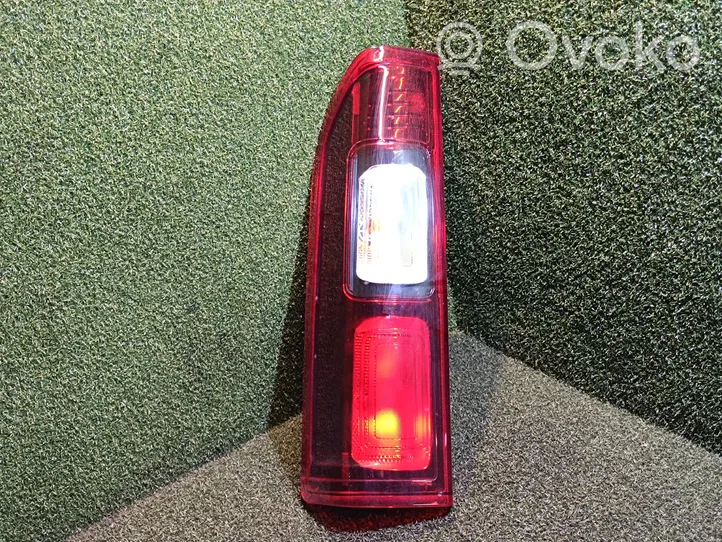 Opel Vivaro Rear/tail lights 265556737R