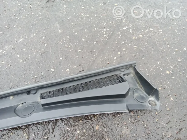 Opel Vivaro Rivestimento del tergicristallo 668114748R