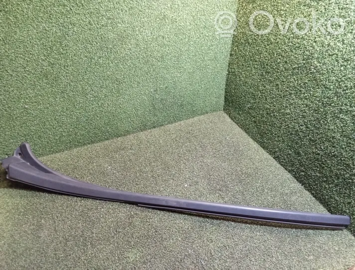 Opel Vivaro Windshield trim 727618104R