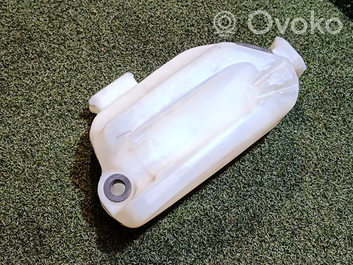 Renault Kangoo II Windshield washer fluid reservoir/tank 8200431475