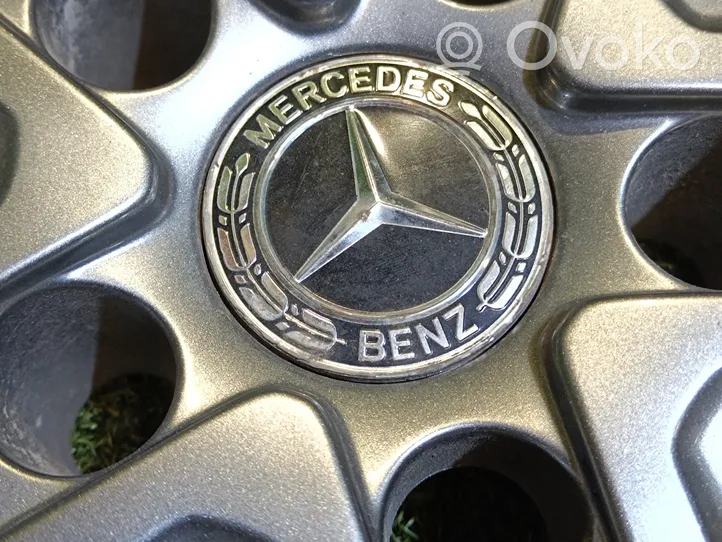 Mercedes-Benz Citan II Mozzo/copricerchi/borchia della ruota R16 A4204000300