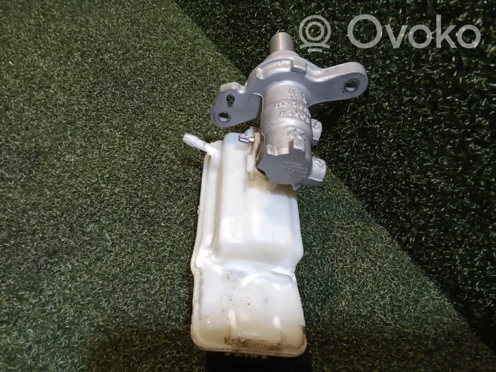 Renault Kangoo II Master brake cylinder 0204Y24321