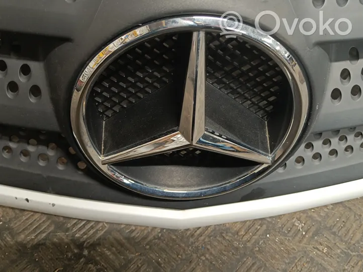 Mercedes-Benz Citan W415 Atrapa chłodnicy / Grill 623100373R