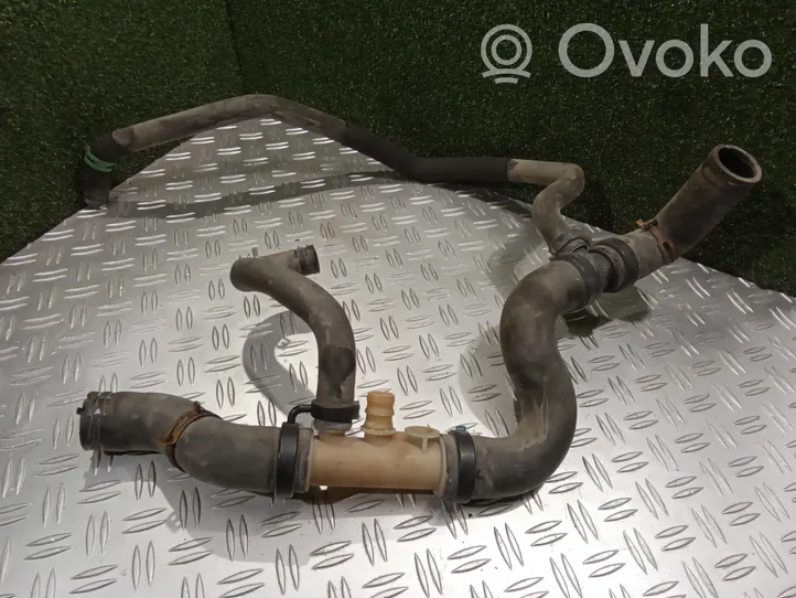 Opel Movano B Tuyau de liquide de refroidissement moteur 1800468215