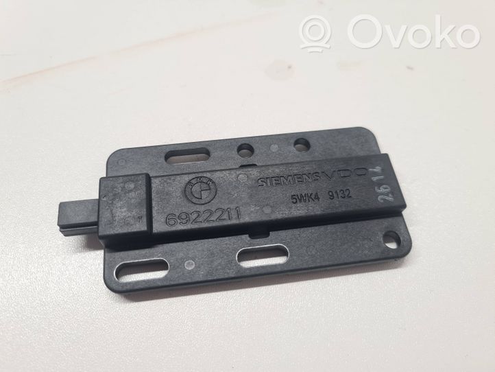 BMW 3 E90 E91 Keyless (KESSY) go control unit/module 6922211