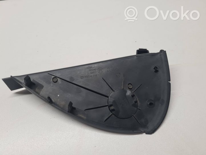 BMW 1 E81 E87 Kita panelės detalė 9124920