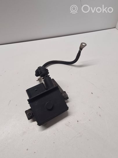 BMW 1 E82 E88 Glow plug pre-heat relay 7798000