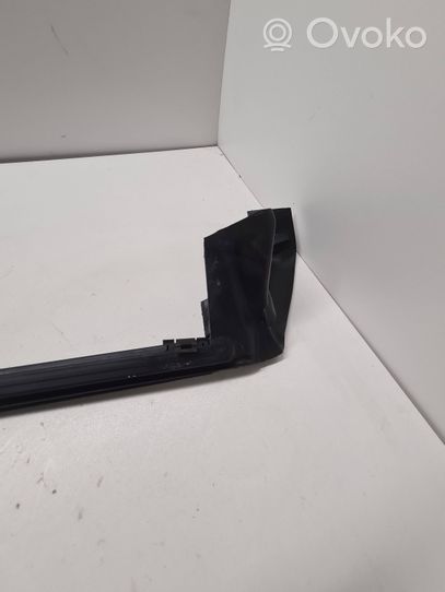 BMW 1 E82 E88 Altro elemento di rivestimento della portiera anteriore 7164939