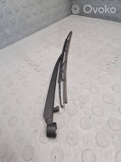 BMW 5 E39 Rear wiper blade arm 8221453