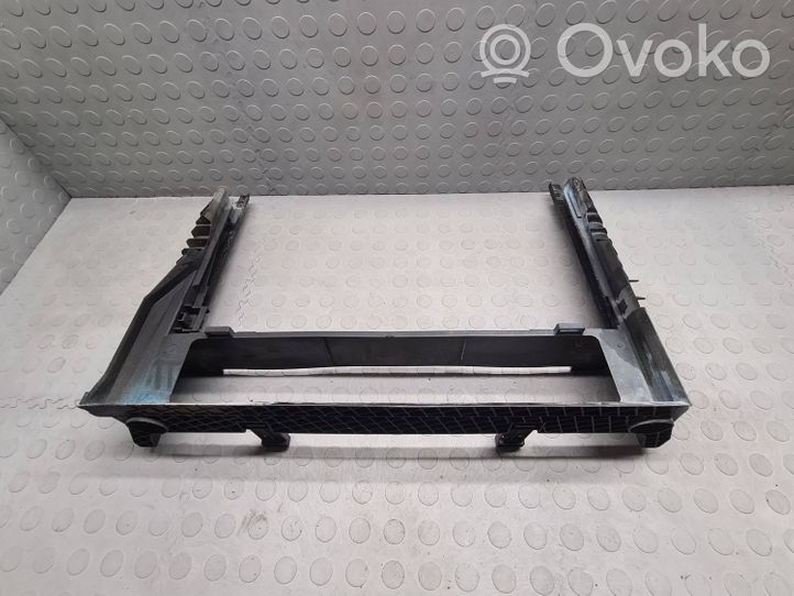 BMW 5 E60 E61 Pannello di supporto del radiatore 7787443