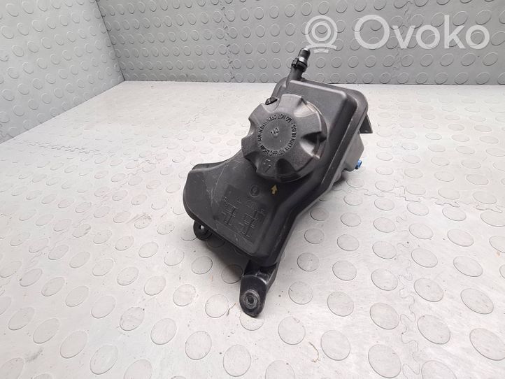 BMW X1 E84 Vase d'expansion / réservoir de liquide de refroidissement 8570079