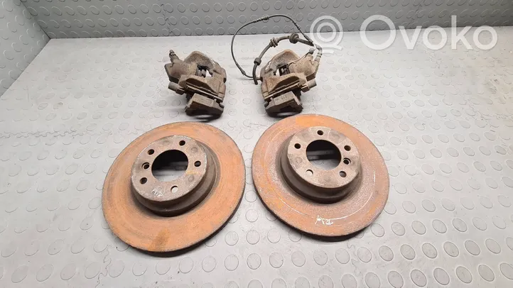 BMW 1 E82 E88 Brake discs and calipers set 6776527