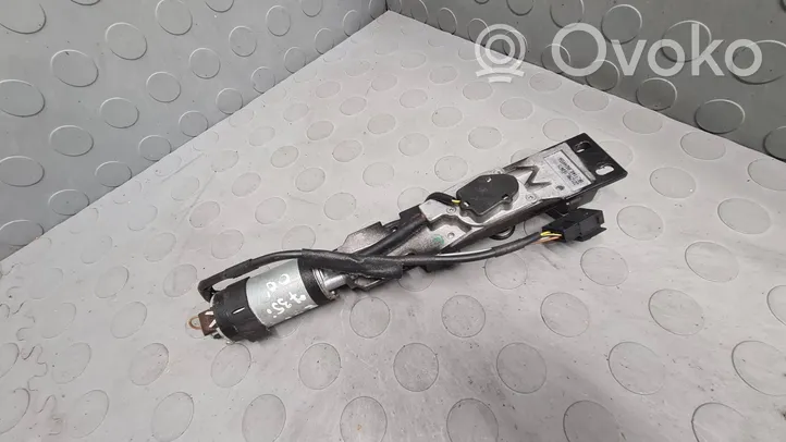 BMW 7 E38 Siłownik elektryczny podnoszenia klapy tylnej / bagażnika 8352202