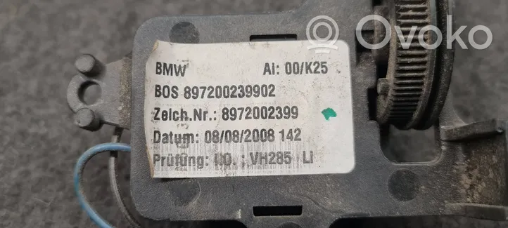 BMW 3 E90 E91 Silniczek kurtyny szyby tylnej 8972002399