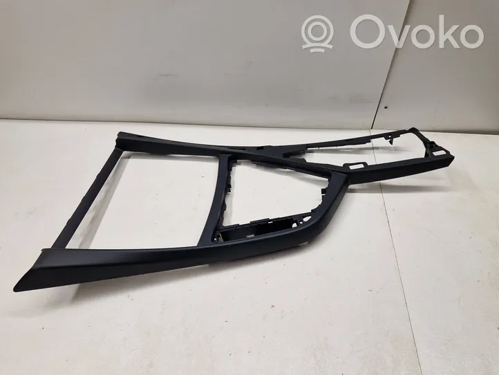 BMW 1 F20 F21 Cita veida vidus konsoles (tuneļa) elementi 9207313