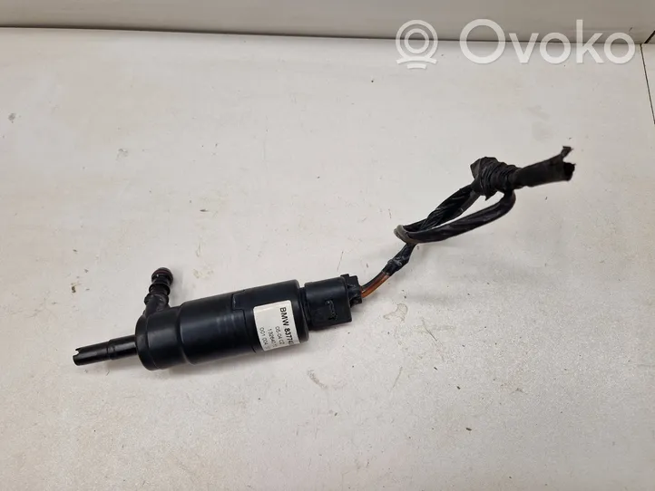 BMW X3 E83 Headlight washer pump 8377430