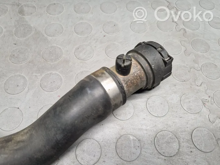 BMW 7 E38 Tuyau de liquide de refroidissement moteur 1708278