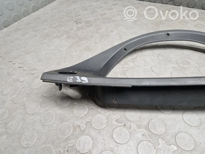 BMW 5 E39 Verkleidung des Armaturenbretts 8186936