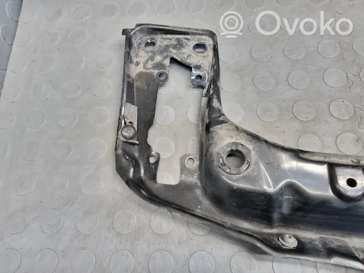 BMW 1 F20 F21 Staffa del pannello di supporto del radiatore parte superiore 7245786